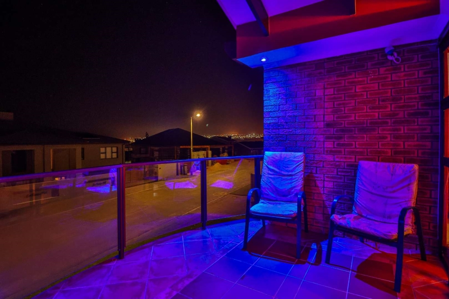 7 Bedroom Property for Sale in Bayview Western Cape